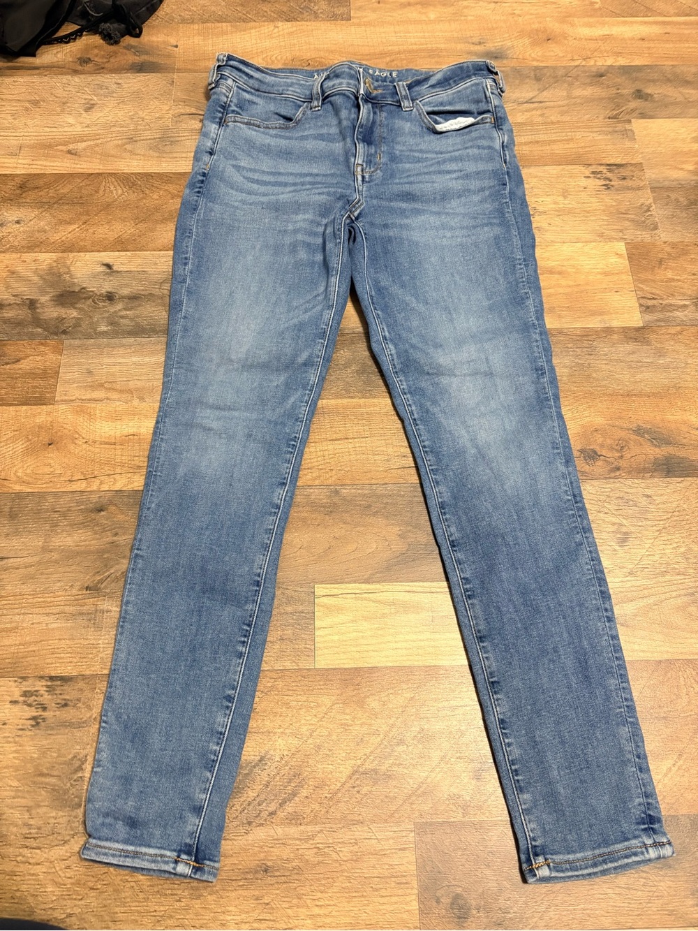 👖 American Eagle Next Level Stretch Medium Wash Jeans – Women’s 10 Regular
